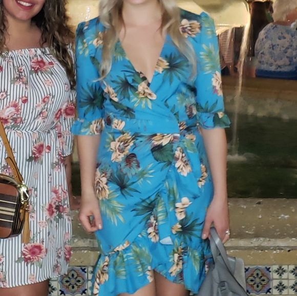 Self tie ruffle floral palm leaves dress med 4-6 - Picture 8 of 8